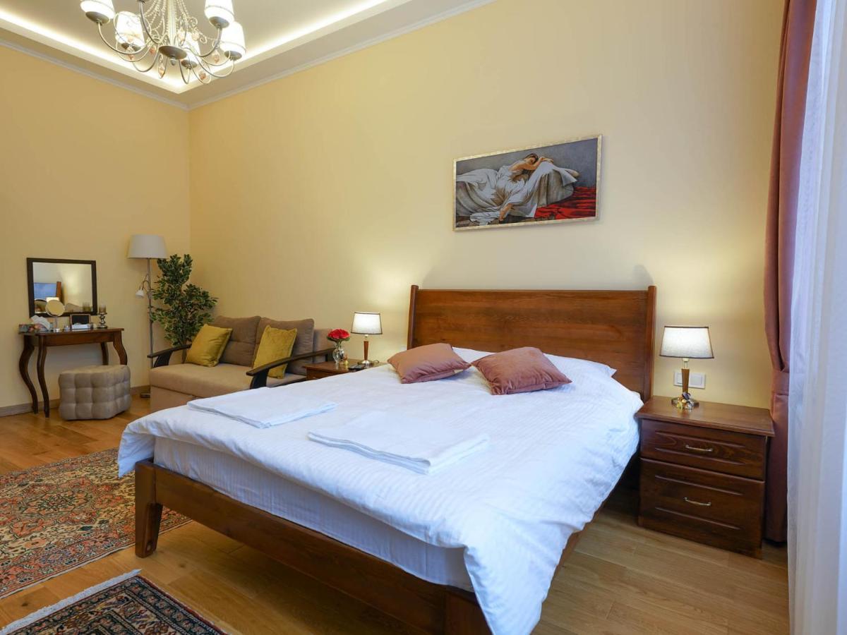 Lviv Suites at Shopena st. 4 Exteriör bild