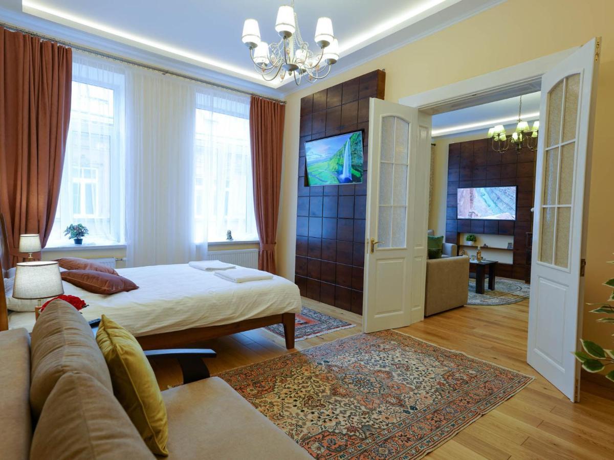 Lviv Suites at Shopena st. 4 Exteriör bild